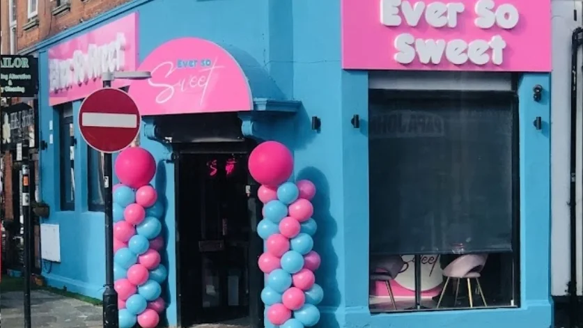 Ever So Sweet blue and pink storefront decorated with balloons