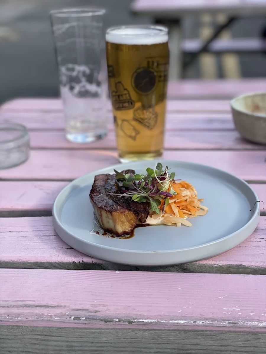 Pop-up food plate and beer at The Juke
